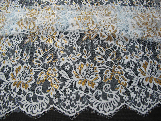 Altın Metalik Naylon Kirpik Dantel Elbiseler Moda 140cm Genişlik Kırpma