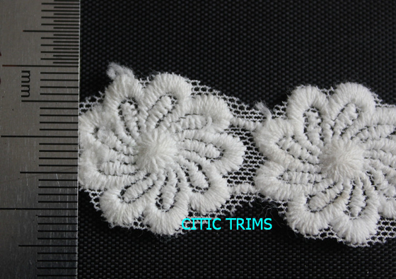 Boyama Renk ile Pamuk İşlemeli Dekoratif Dantel Trim 2.5cm Çiçek Desen