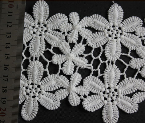 Qmilch İşlemeli Dekoratif Dantel Trim Siyah / Beyaz 11cm Çiçek Desen