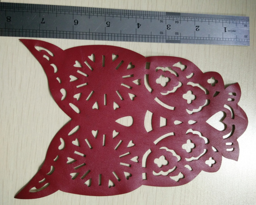 Giyim için Red Lion Başkanı Yarım Yuvarlak Rhinestone Transferler