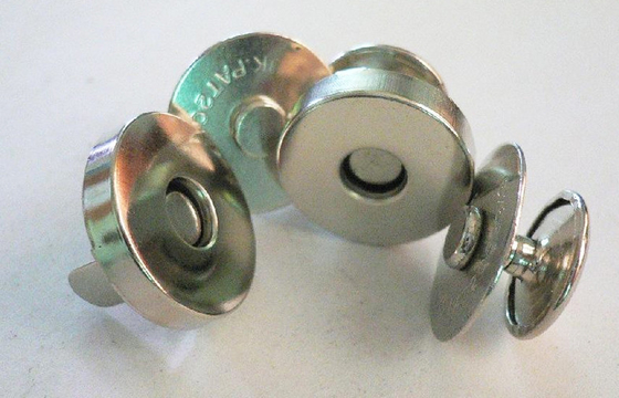 Metal toka çıtçıt düğme mıknatıslar güçlü nikel beyaz tahta manyetik düğme